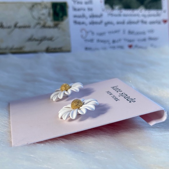 NEW KATE SPADE ♠️ INTO THE BLOOM EARRINGS - Picture 4 of 9